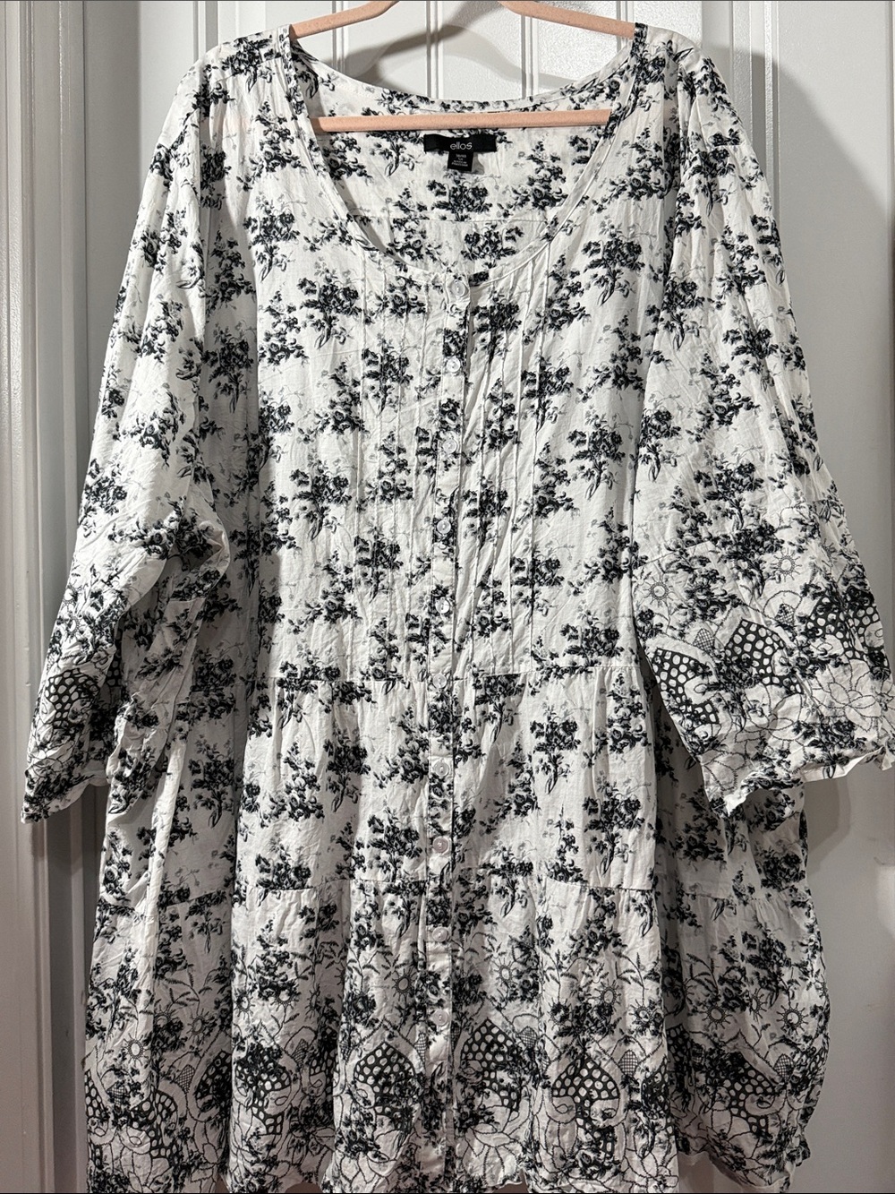 ellos White and Black Floral Button-Front Tunic